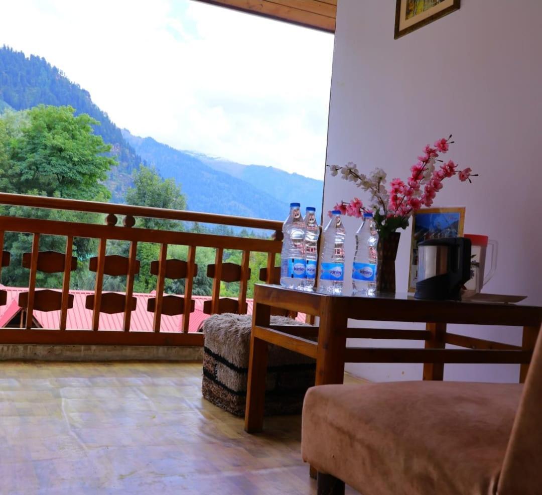 Hotel Hilltop At Mall Road With Open Terrace 2*