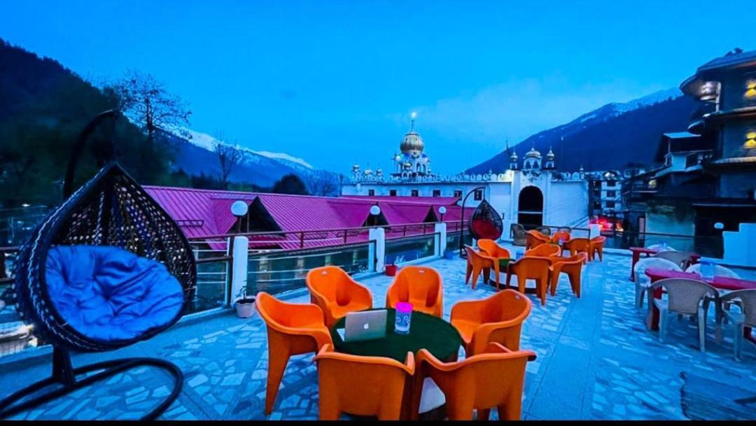 Hilltop At Mall Road With Open Terrace Manali (Himachal Pradesh)