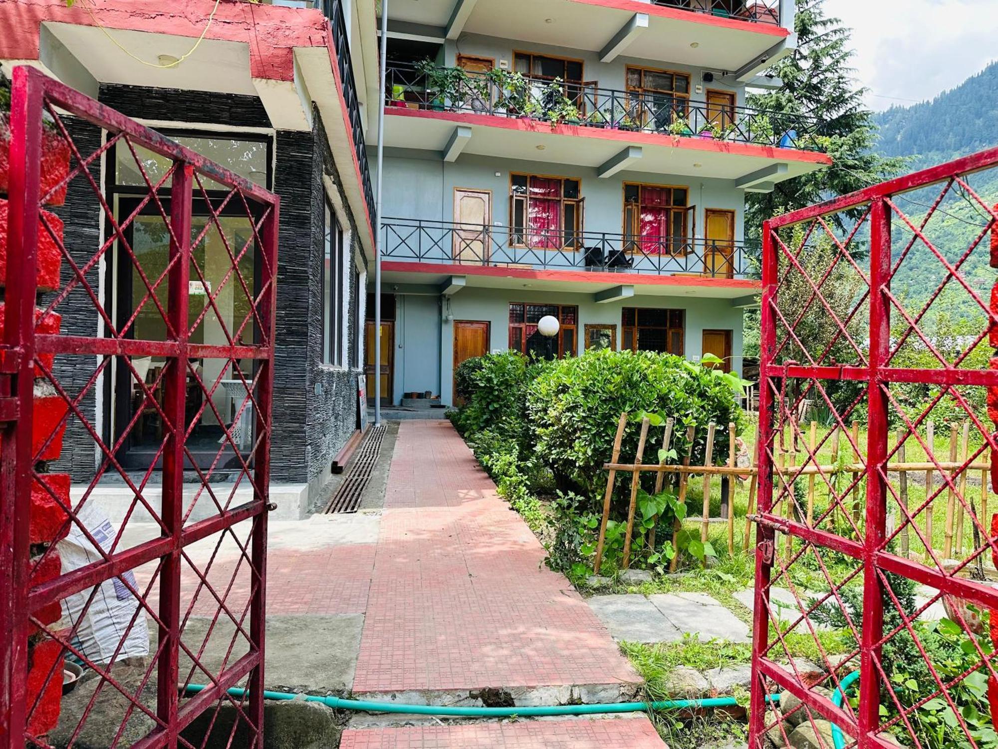 Red House Cafe 2* Manali (Himachal Pradesh)