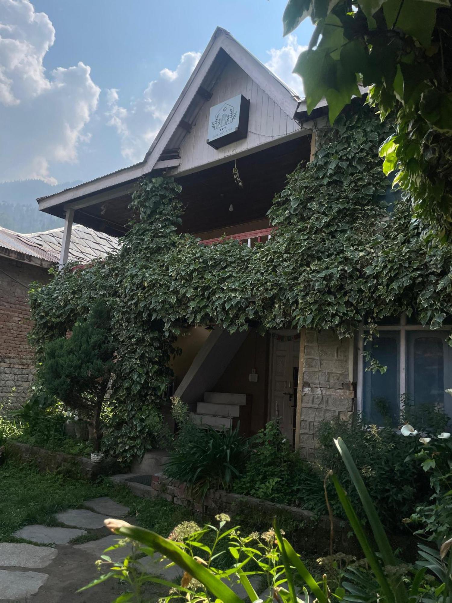 Ivy Cafe And Bed & Breakfast *