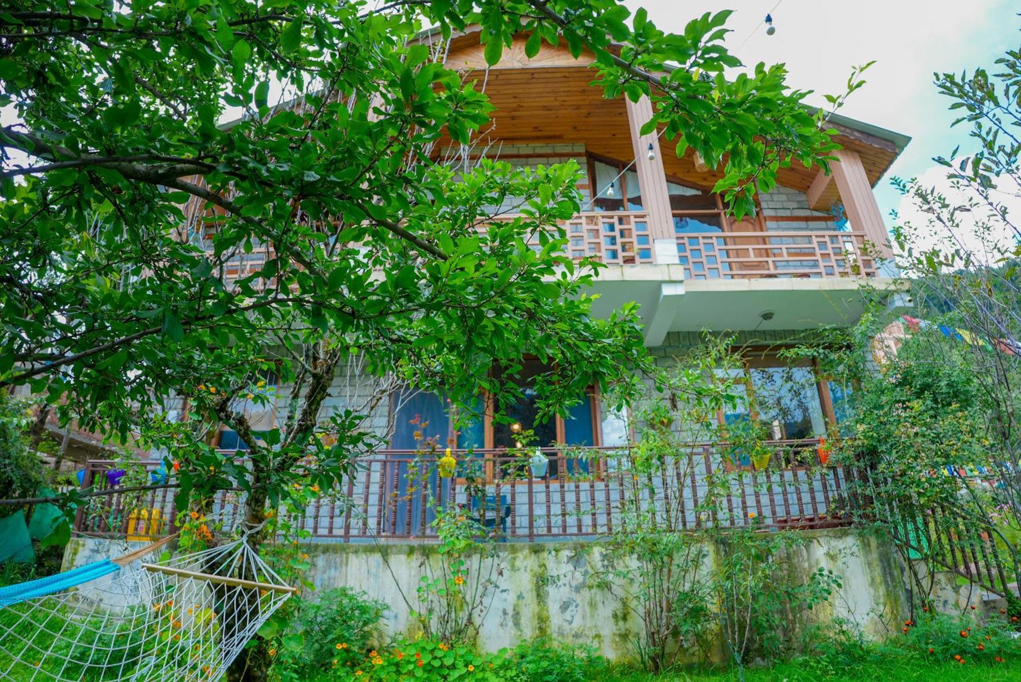 The Manu Emerald # # Selling In # Peaceful Heritage Cozy # Lawn With Bonfire # Awarded 4*