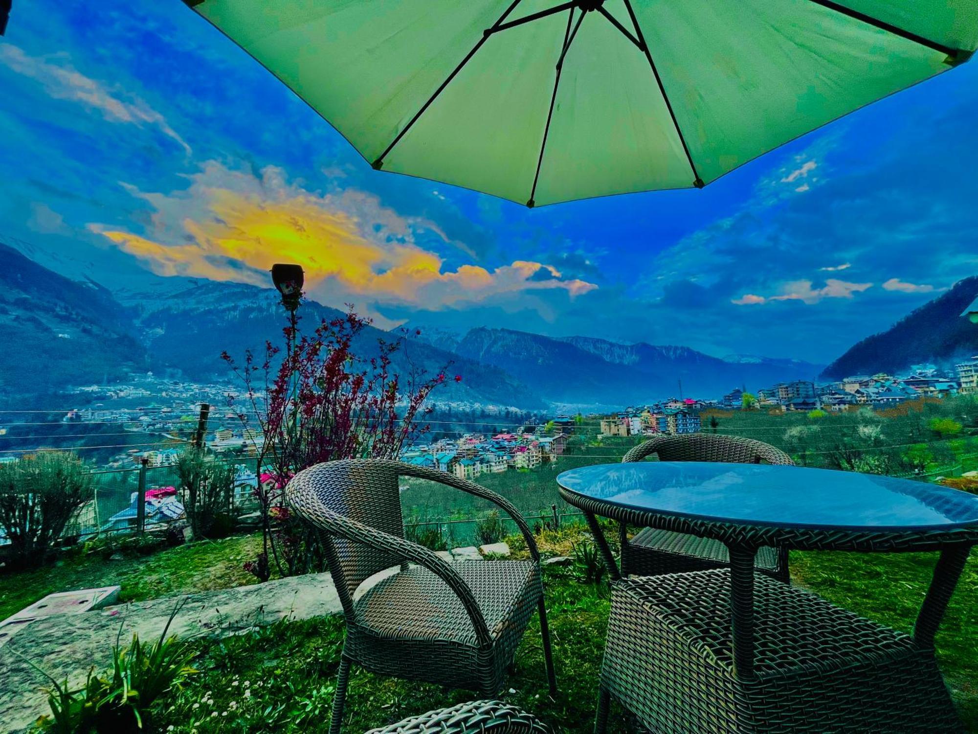 The Manu Emerald # # Selling In # Peaceful Heritage Cozy # Lawn With Bonfire # Awarded 4* Manali (Himachal Pradesh)