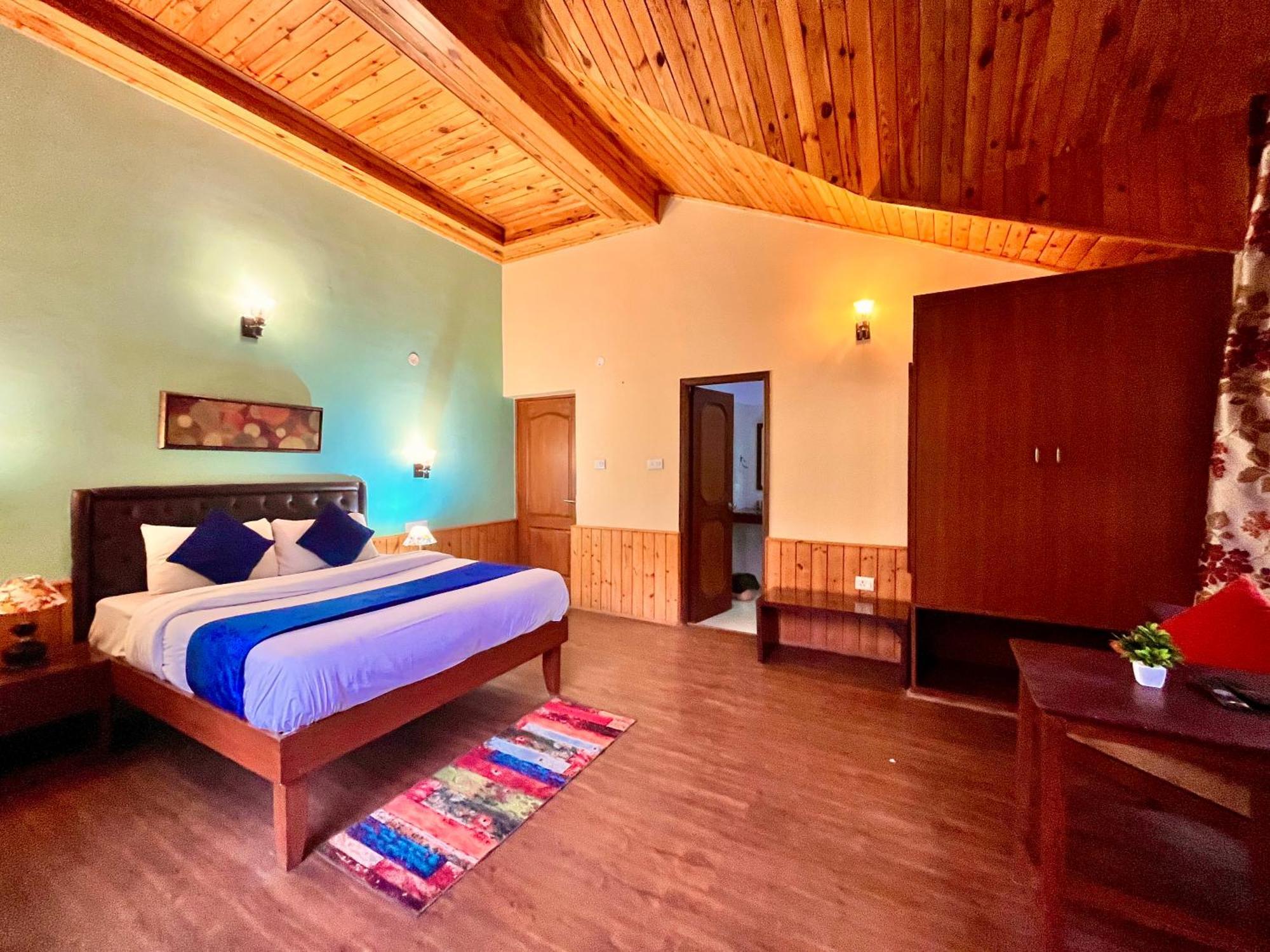 Hotel The Manu Emerald # # Selling In # Peaceful Heritage Cozy # Lawn With Bonfire # Awarded Manali (Himachal Pradesh)