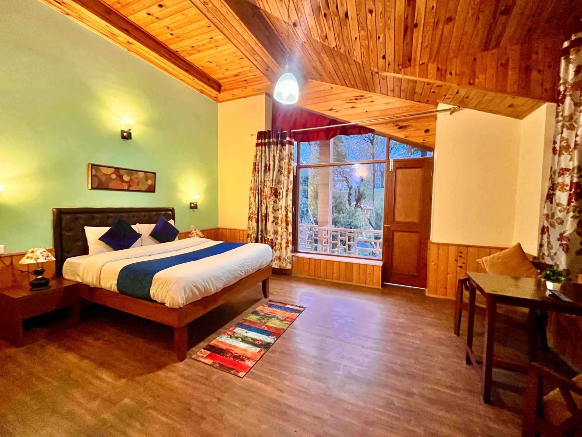 The Manu Emerald # # Selling In # Peaceful Heritage Cozy # Lawn With Bonfire # Awarded 4*