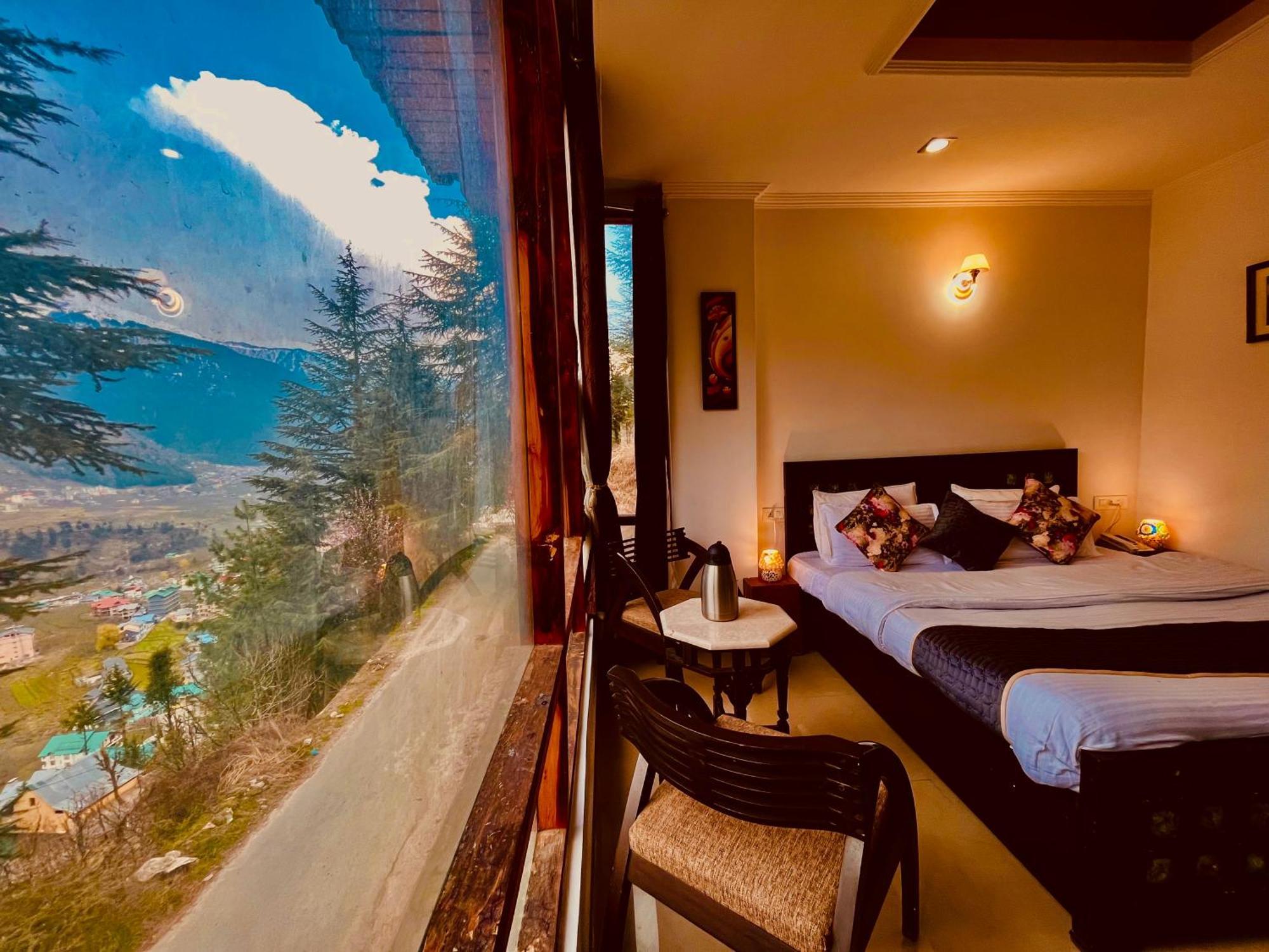 Hotel The Manu Emerald # # Selling In # Peaceful Heritage Cozy # Lawn With Bonfire # Awarded Manali (Himachal Pradesh)