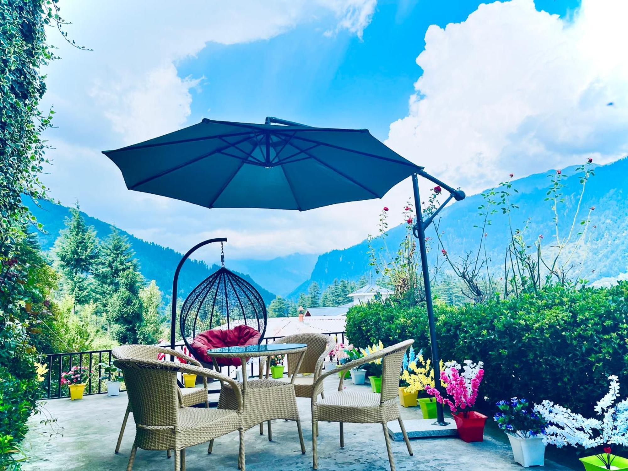The Manu Emerald # # Selling In # Peaceful Heritage Cozy # Lawn With Bonfire # Awarded 4*