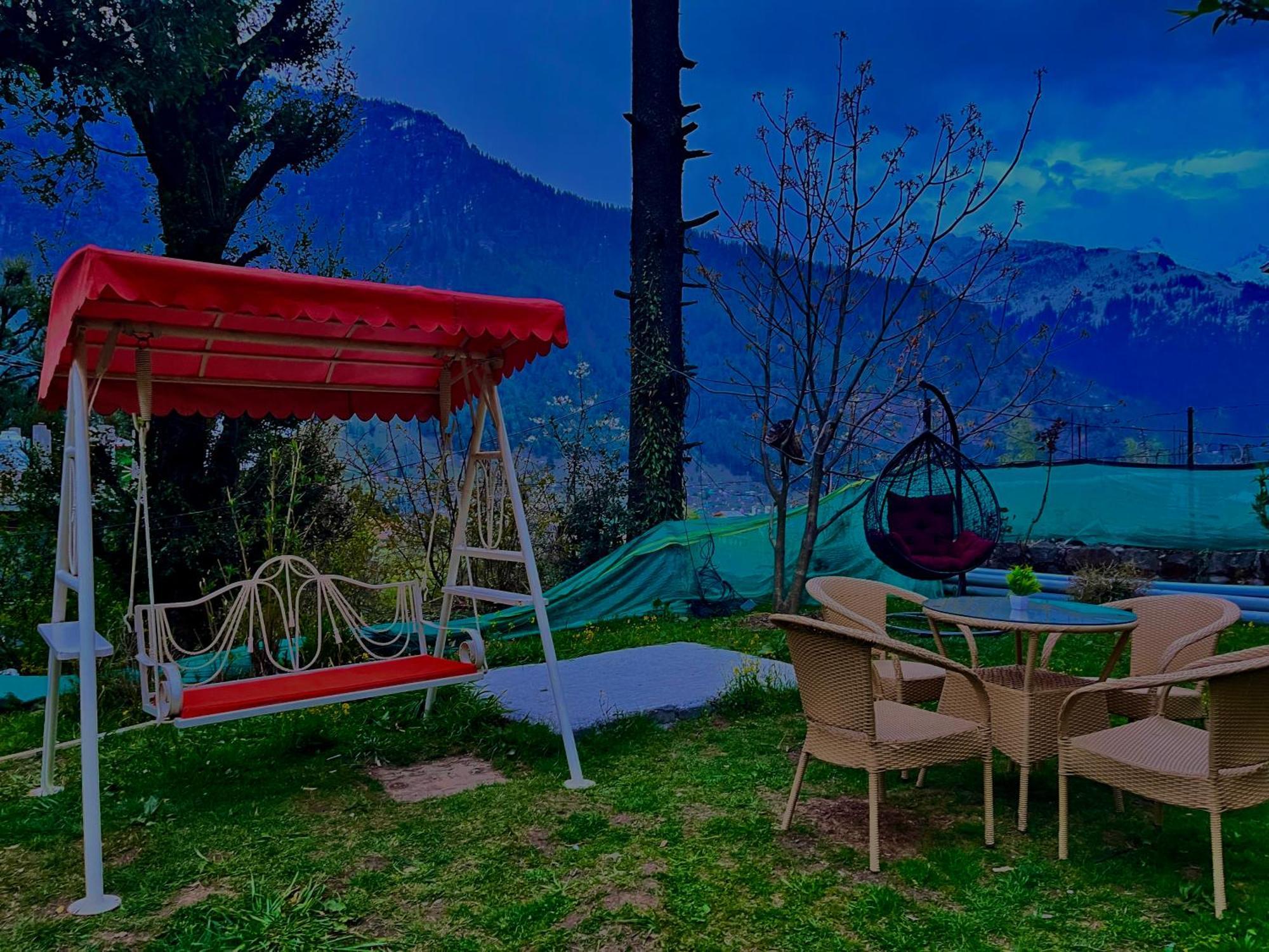 The Manu Emerald # # Selling In # Peaceful Heritage Cozy # Lawn With Bonfire # Awarded 4*