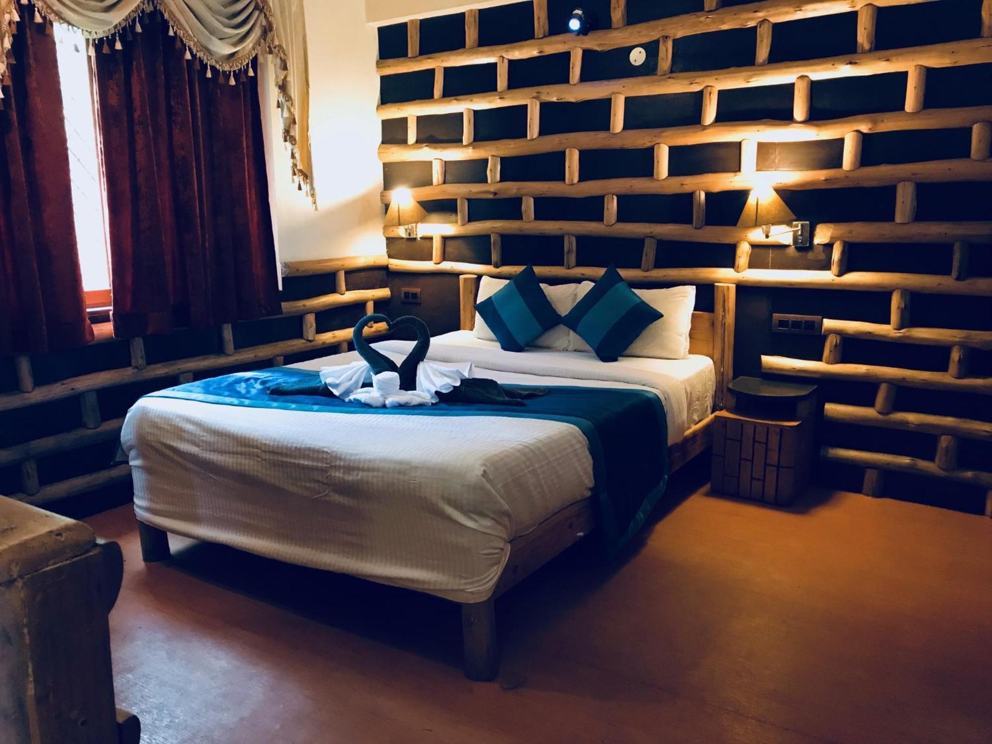 Hotel The Manu Emerald # # Selling In # Peaceful Heritage Cozy # Lawn With Bonfire # Awarded