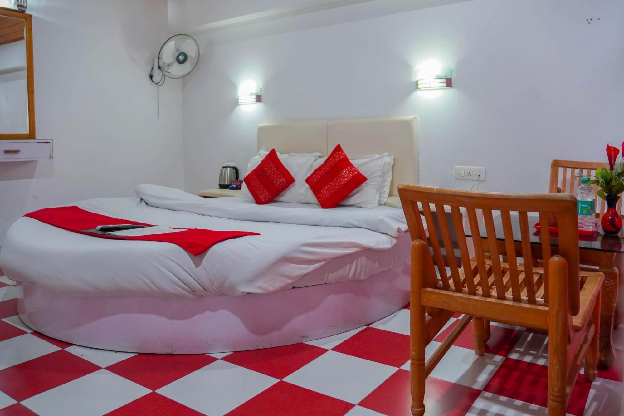 4bhkitchen I Mountainview I Pet Friendly I Garden Apartment *