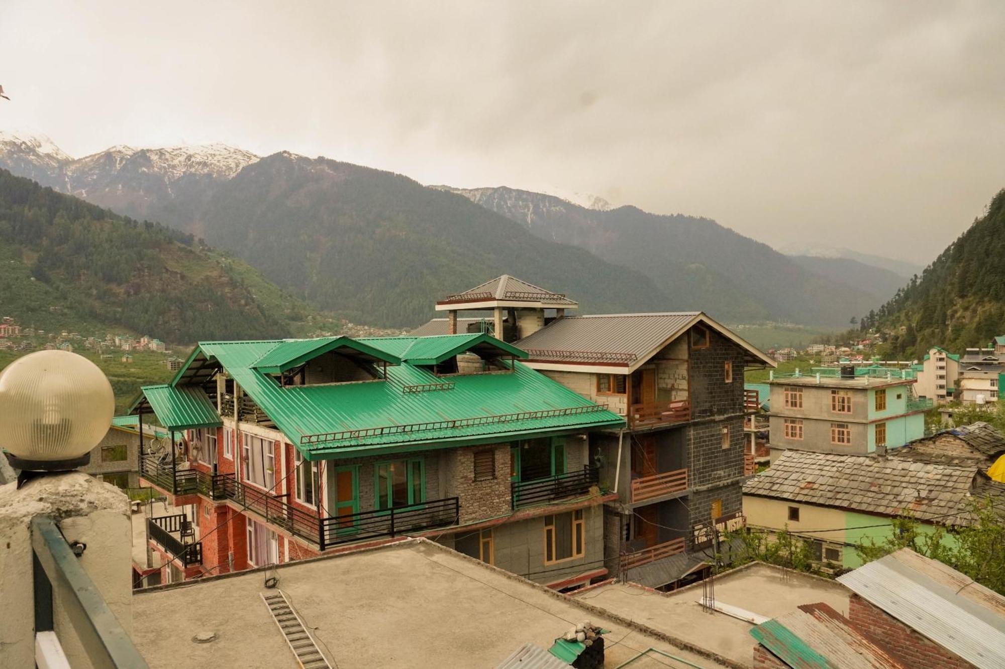 4bhkitchen I Mountainview I Pet Friendly I Garden Apartment Manali (Himachal Pradesh)