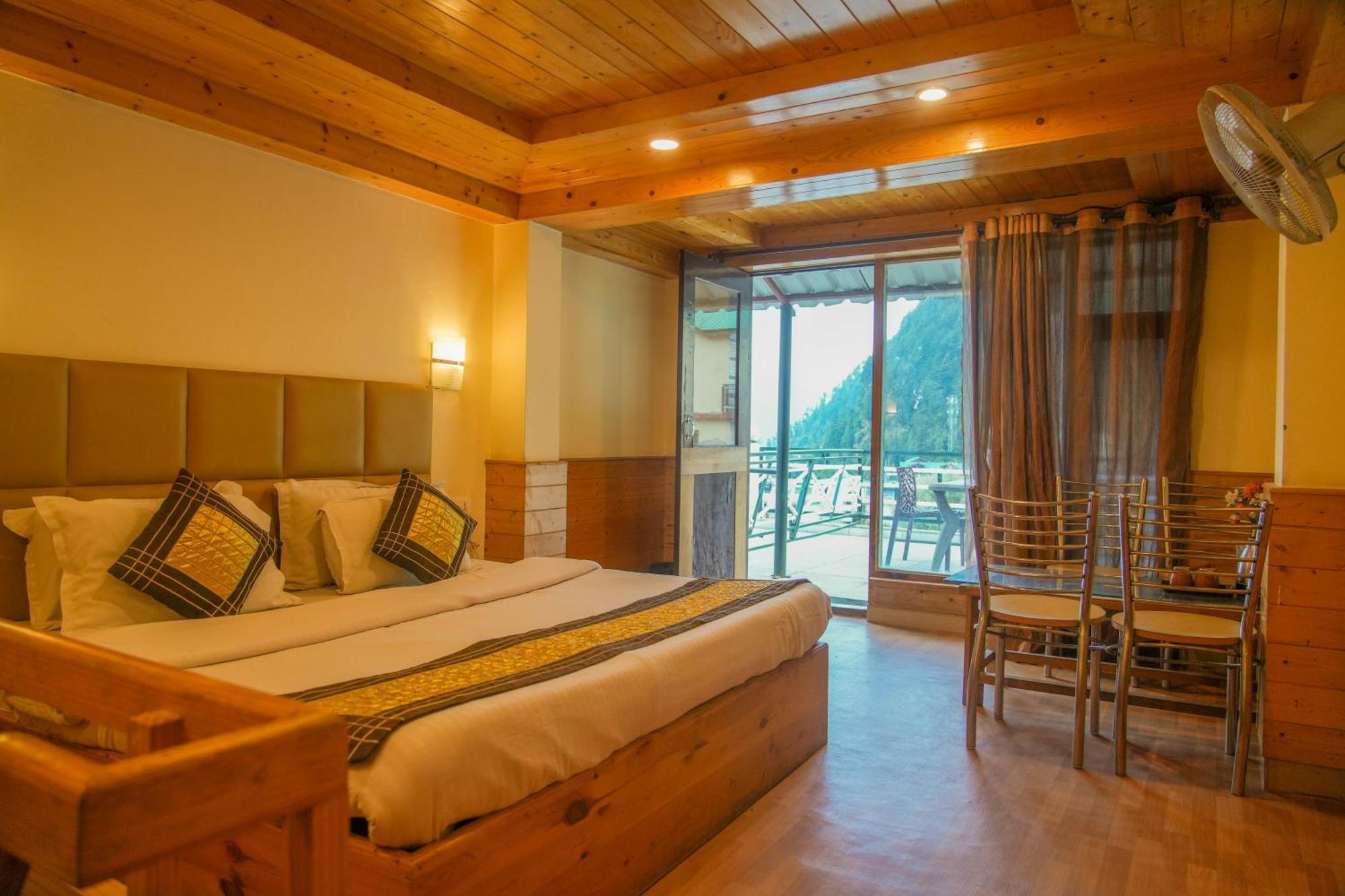 4bhkitchen I Mountainview I Pet Friendly I Garden Apartment Manali (Himachal Pradesh)