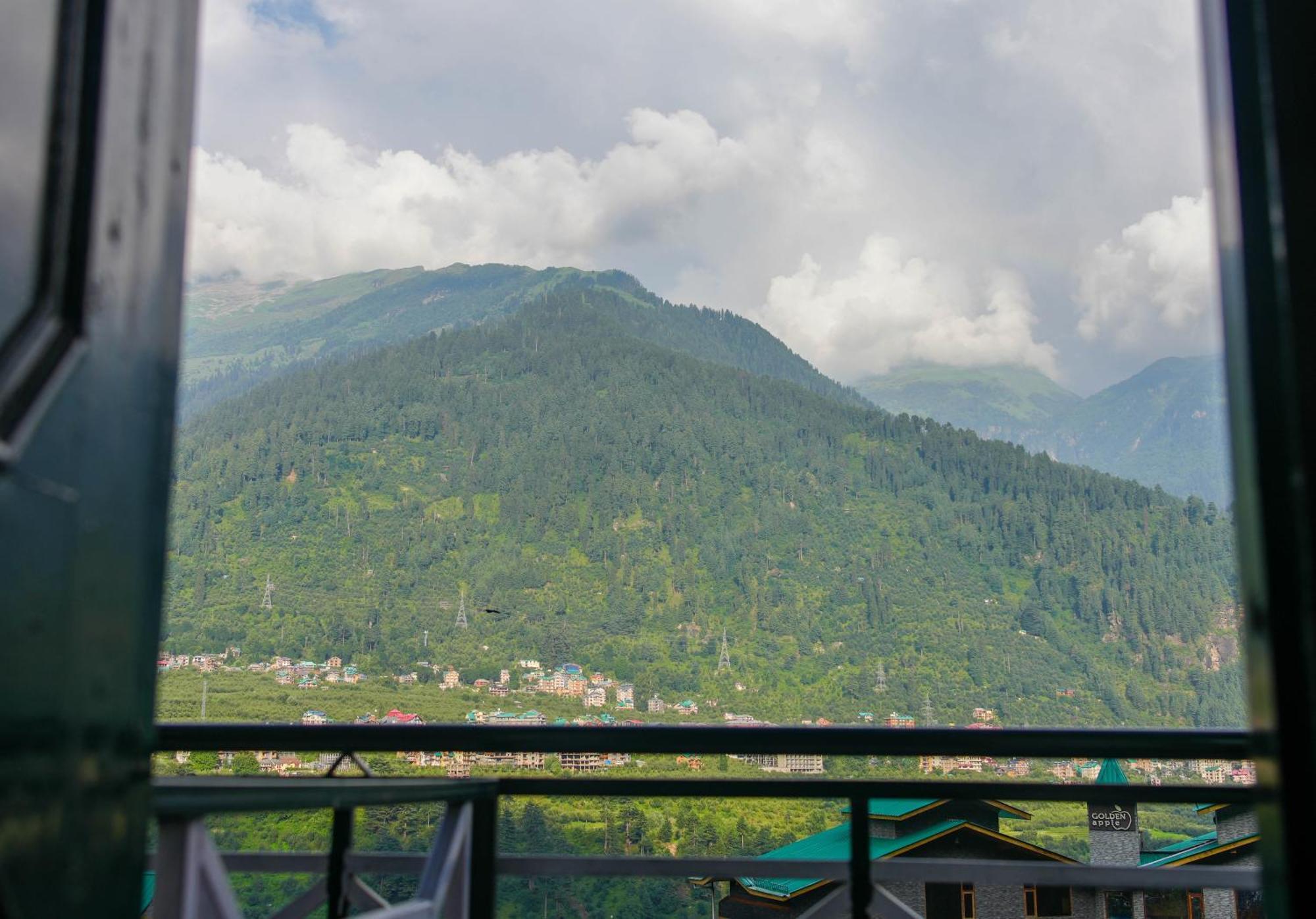 4bhkitchen I Mountainview I Pet Friendly I Garden Apartment