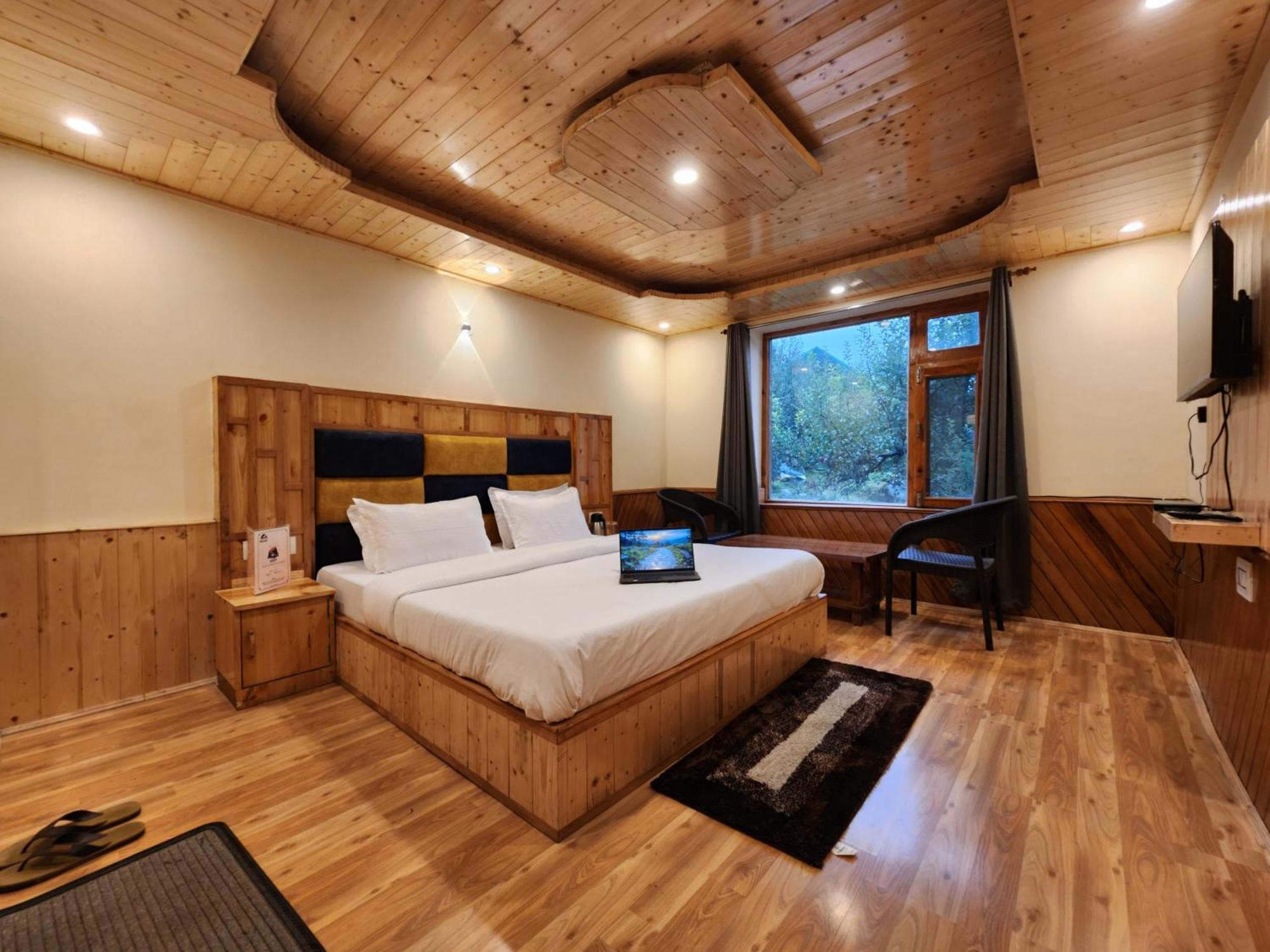 Amaya Retreat