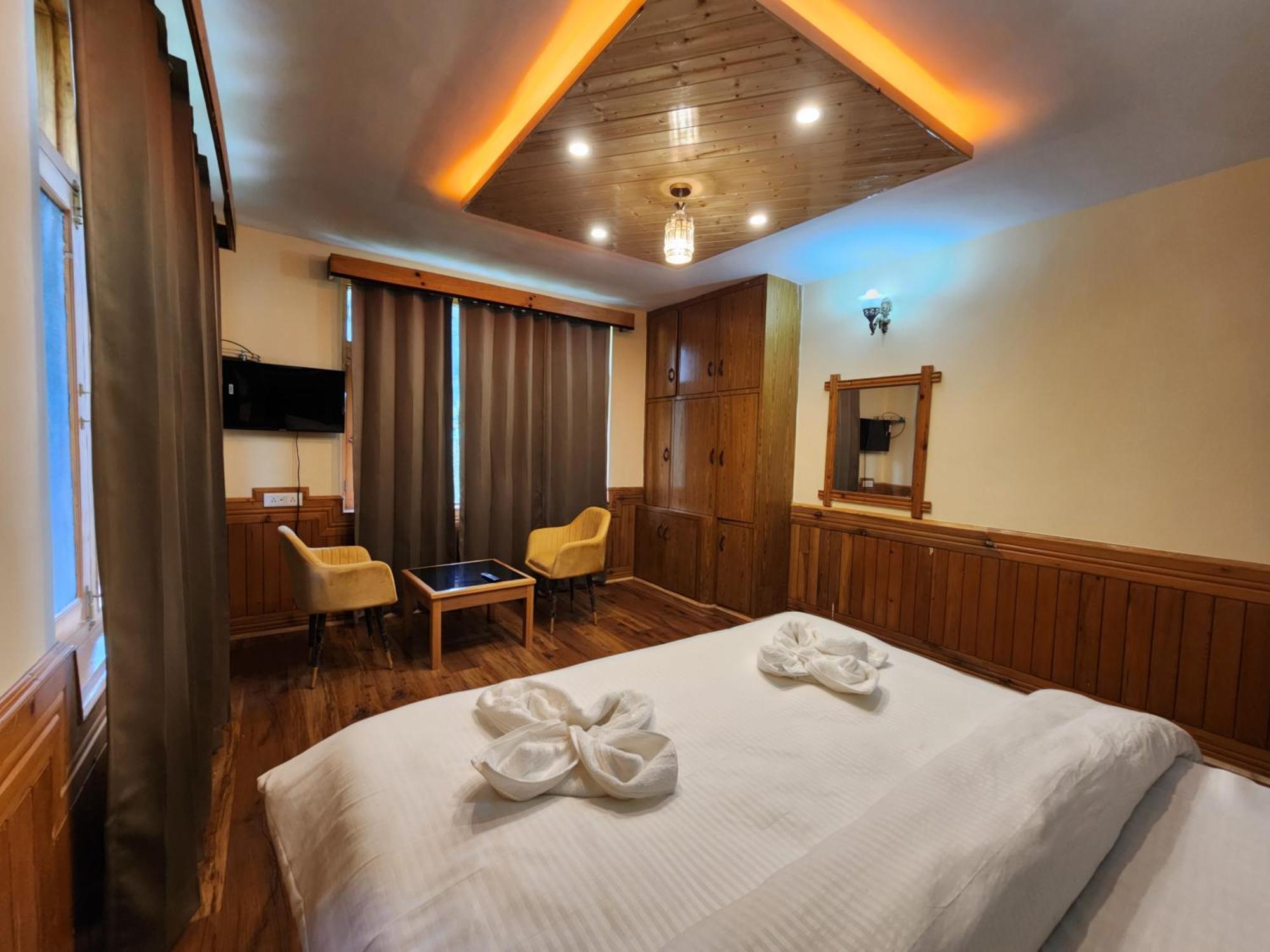 Amaya Retreat