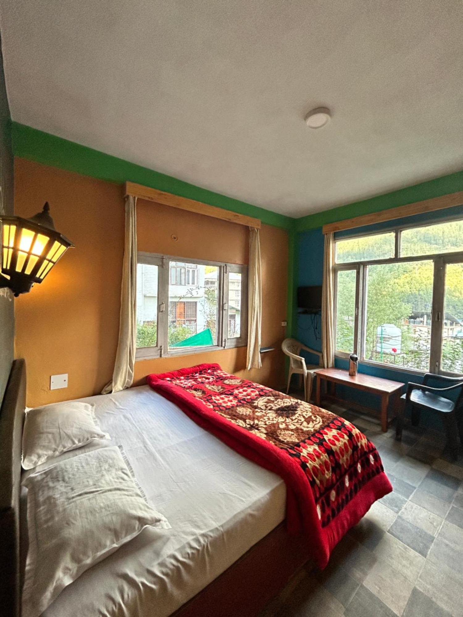 Hotel Mohini Classic Hotel, Unwind In The Nature Manali (Himachal Pradesh)