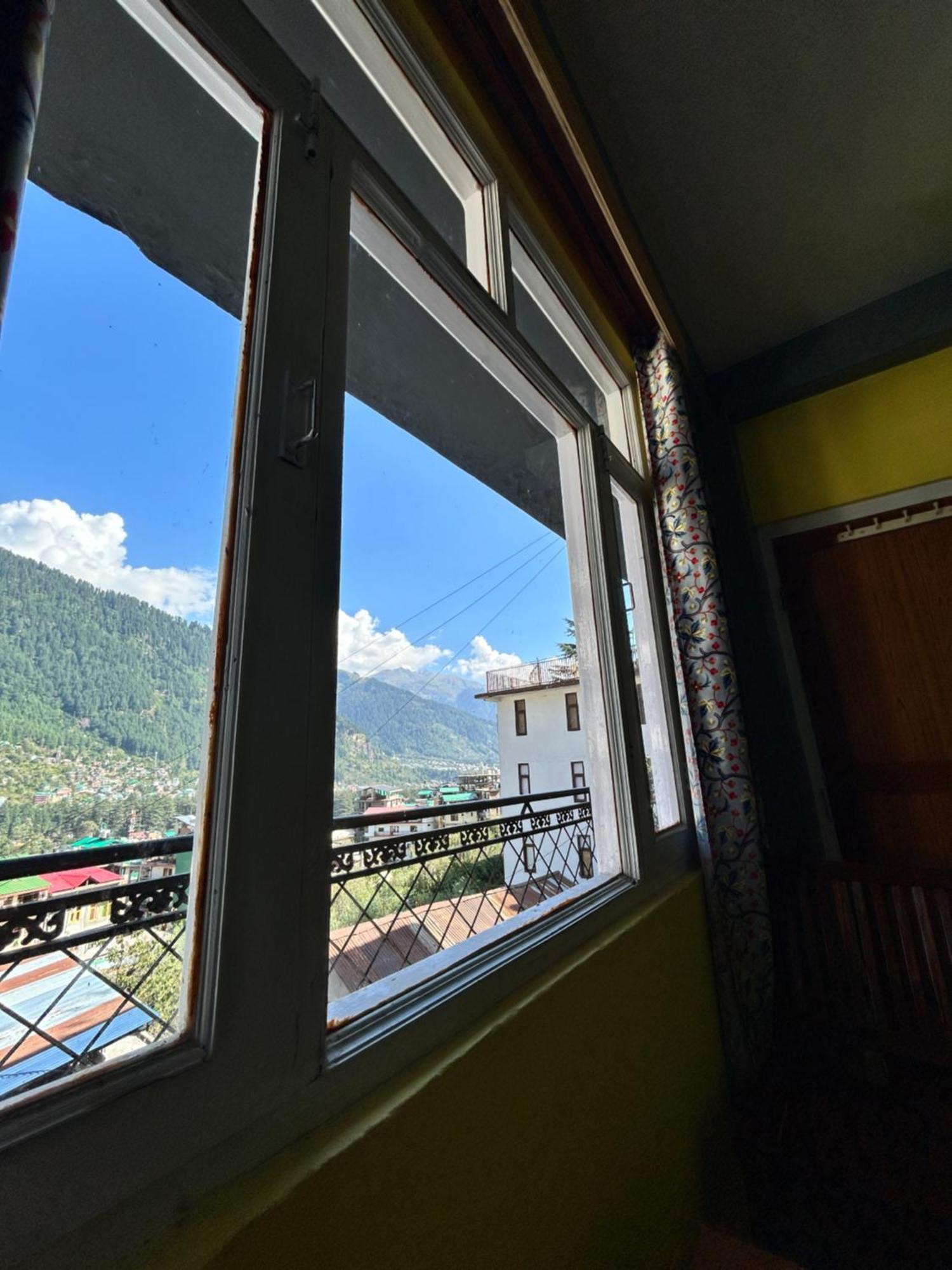 Hotel Mohini Classic Hotel, Unwind In The Nature Manali (Himachal Pradesh)