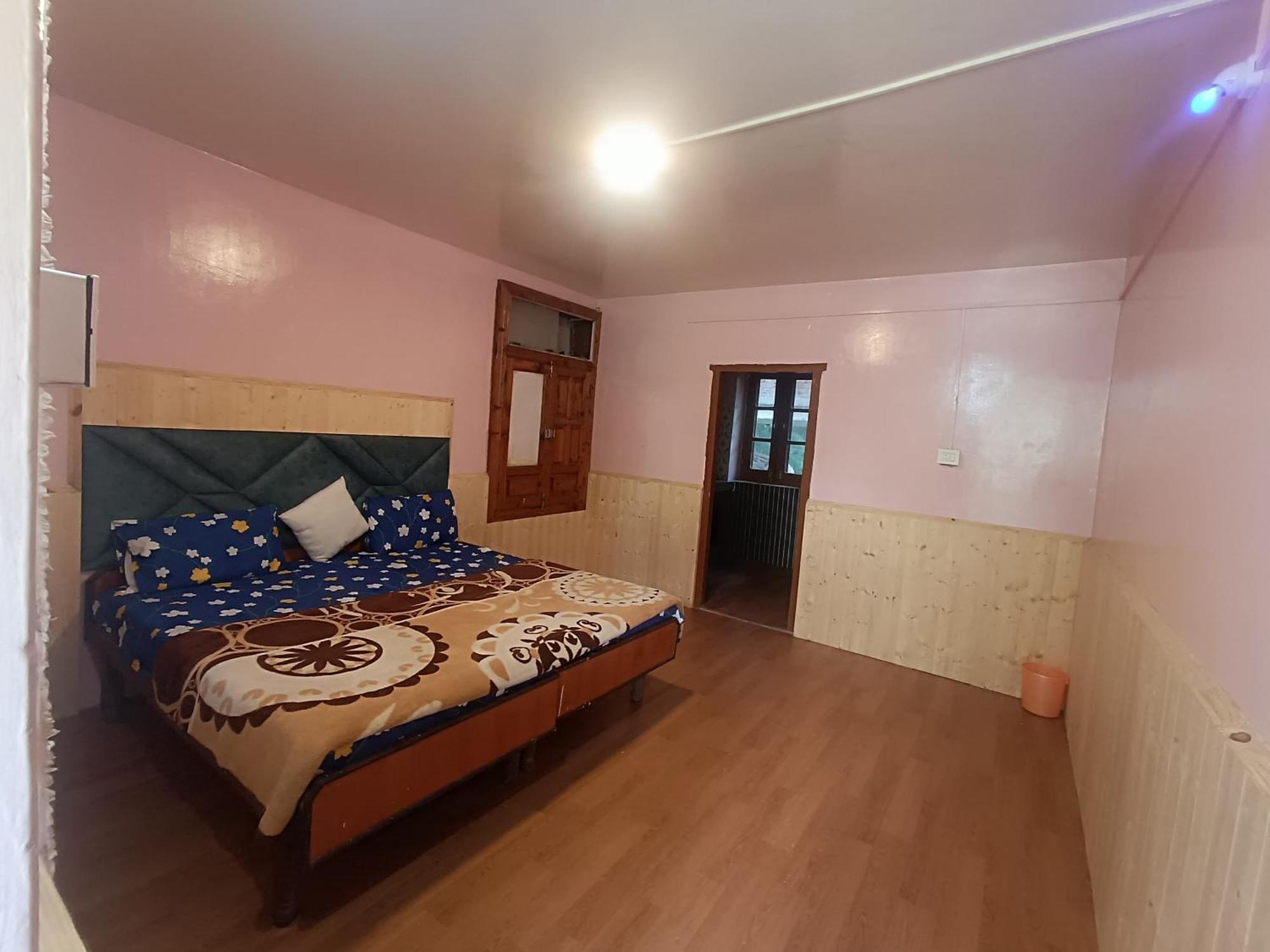 Checkpoint - Path 2 Reforming Thoughts & Hidden Trek's, Explore Srilanka Village Bed & Breakfast Manali (Himachal Pradesh)