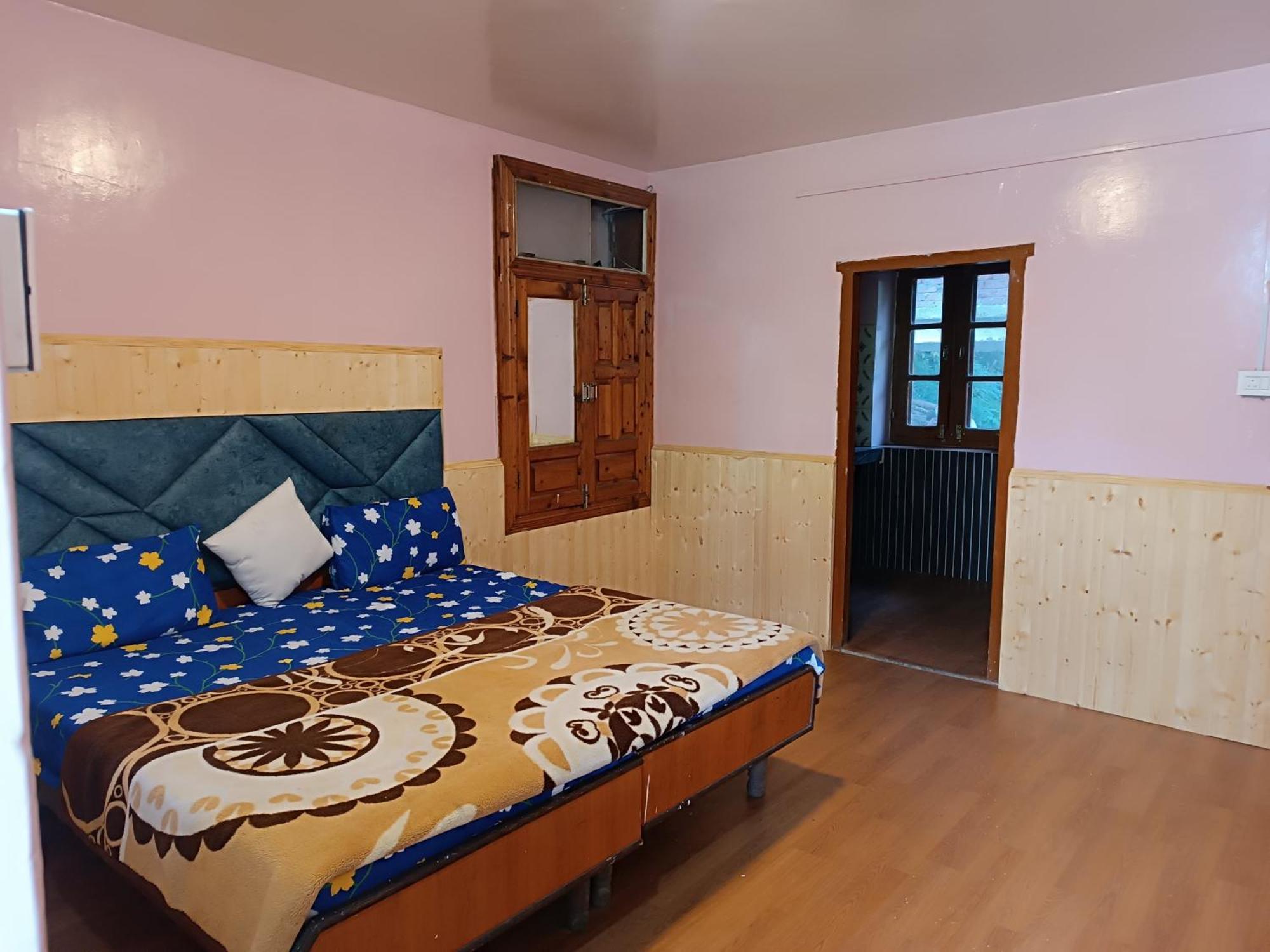Checkpoint - Path 2 Reforming Thoughts & Hidden Trek's, Explore Srilanka Village Bed & Breakfast Manali (Himachal Pradesh)