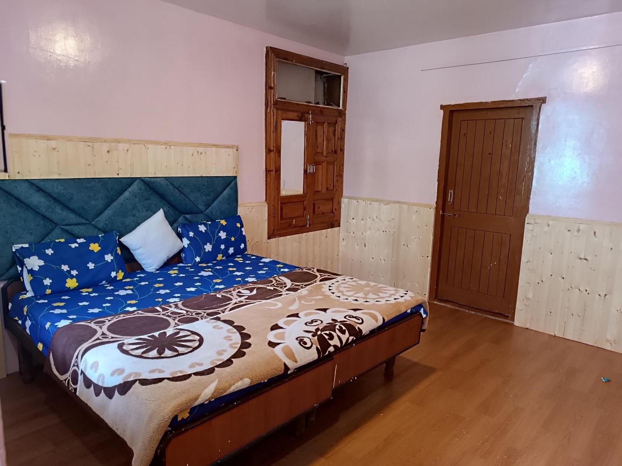 Bed & Breakfast Checkpoint - Path 2 Reforming Thoughts & Hidden Trek's, Explore Srilanka Village Manali (Himachal Pradesh)