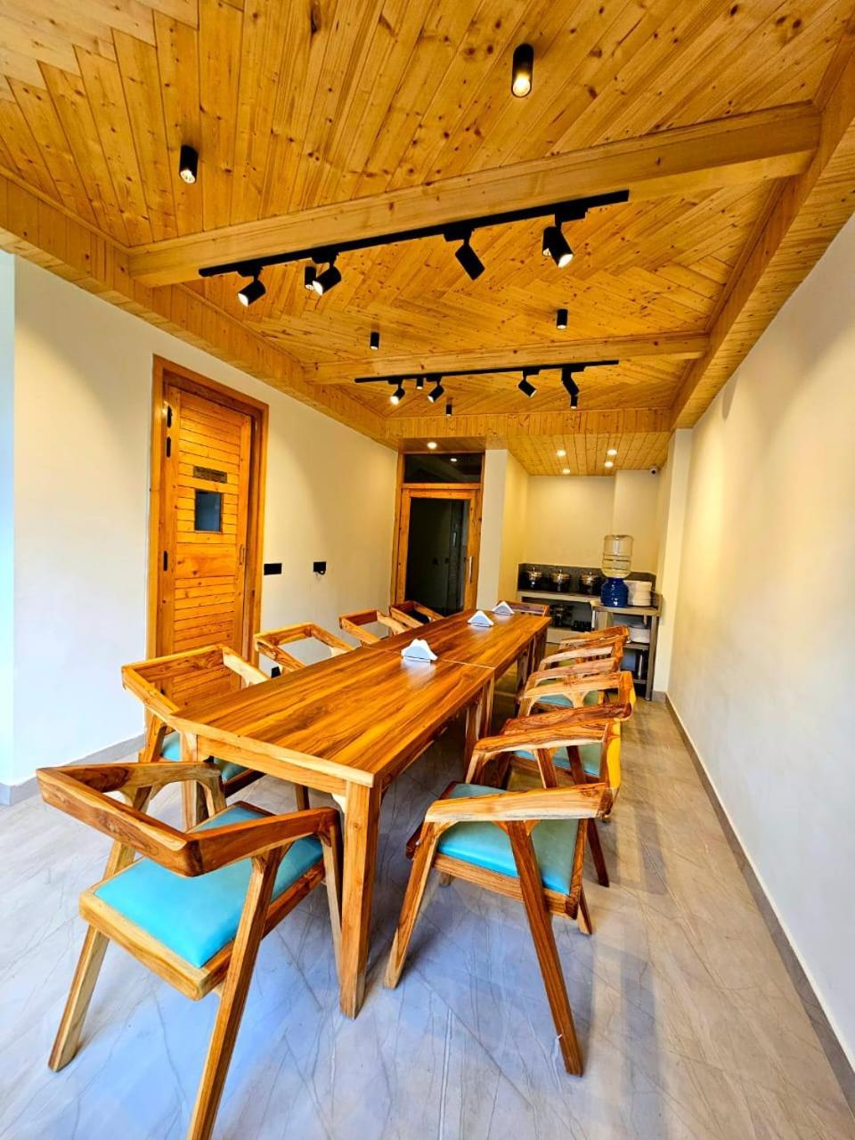 Hotel Meraki Khang Manali (Himachal Pradesh)