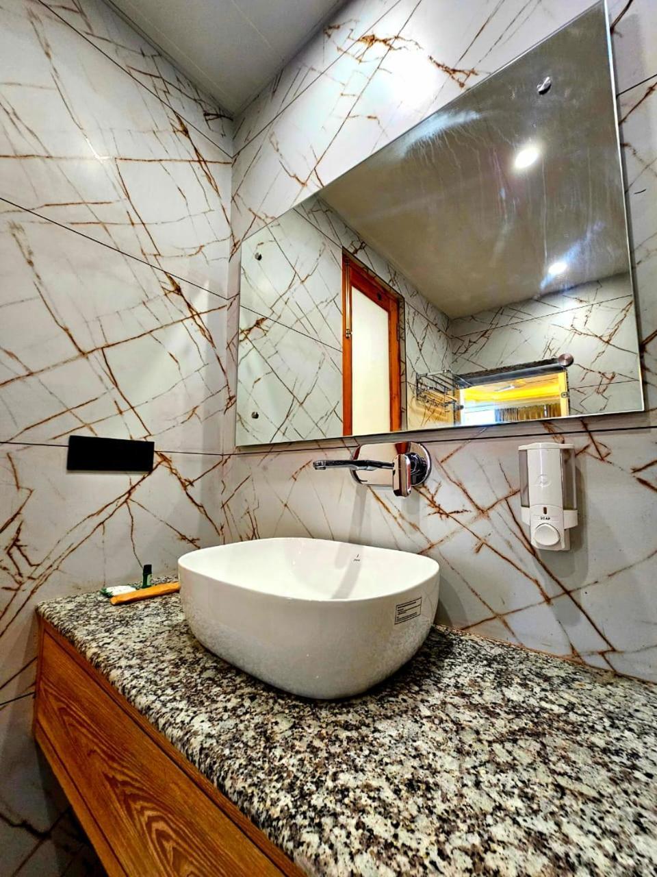 Meraki Khang Hotel 3*