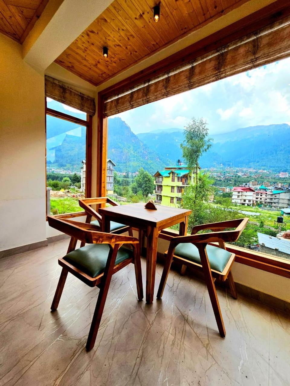 Hotel Meraki Khang 3*