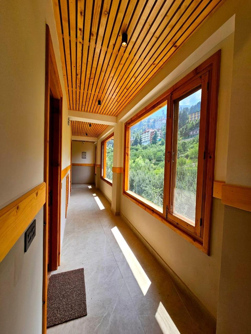 Hotel Meraki Khang Manali (Himachal Pradesh)