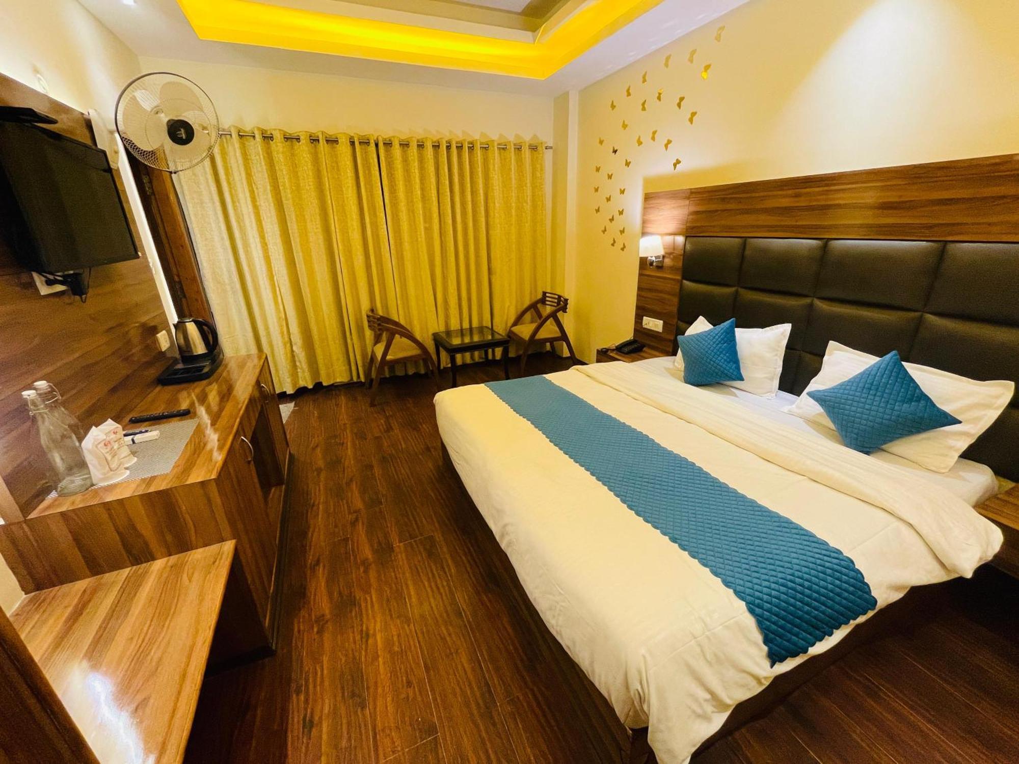 Amrit Hotel Manali (Himachal Pradesh)