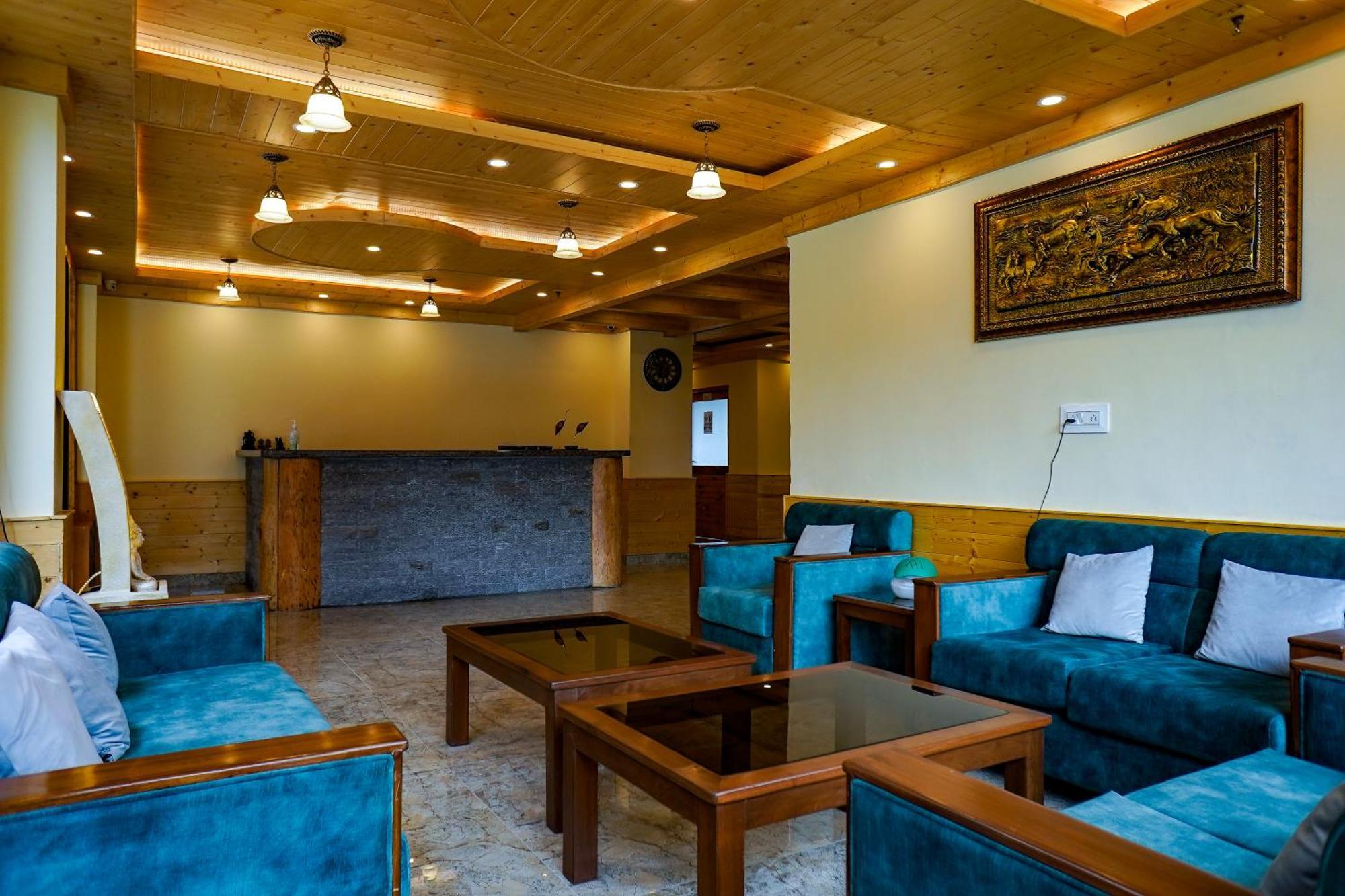 The Genial Mount, Hotel *