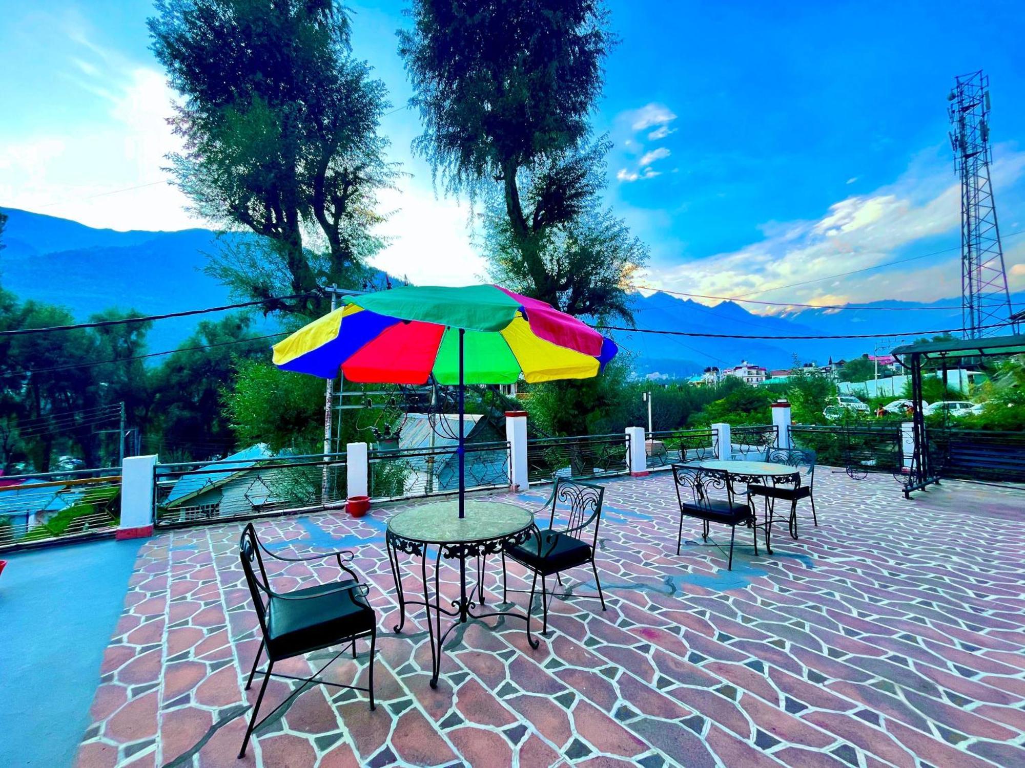 The Town View - Affordable Luxury Near Mall Road Hotel 4*
