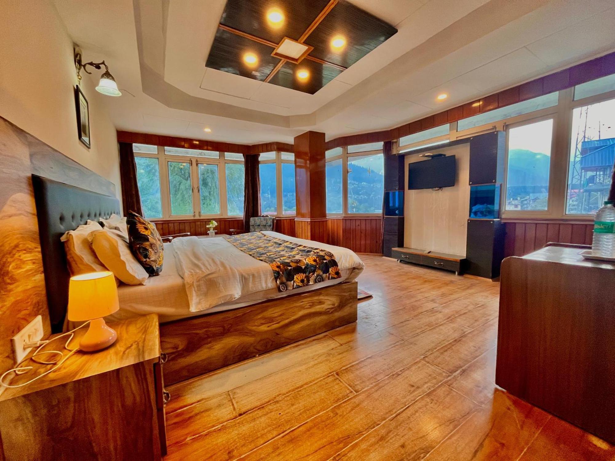 The Town View - Affordable Luxury Near Mall Road Hotel Manali (Himachal Pradesh)