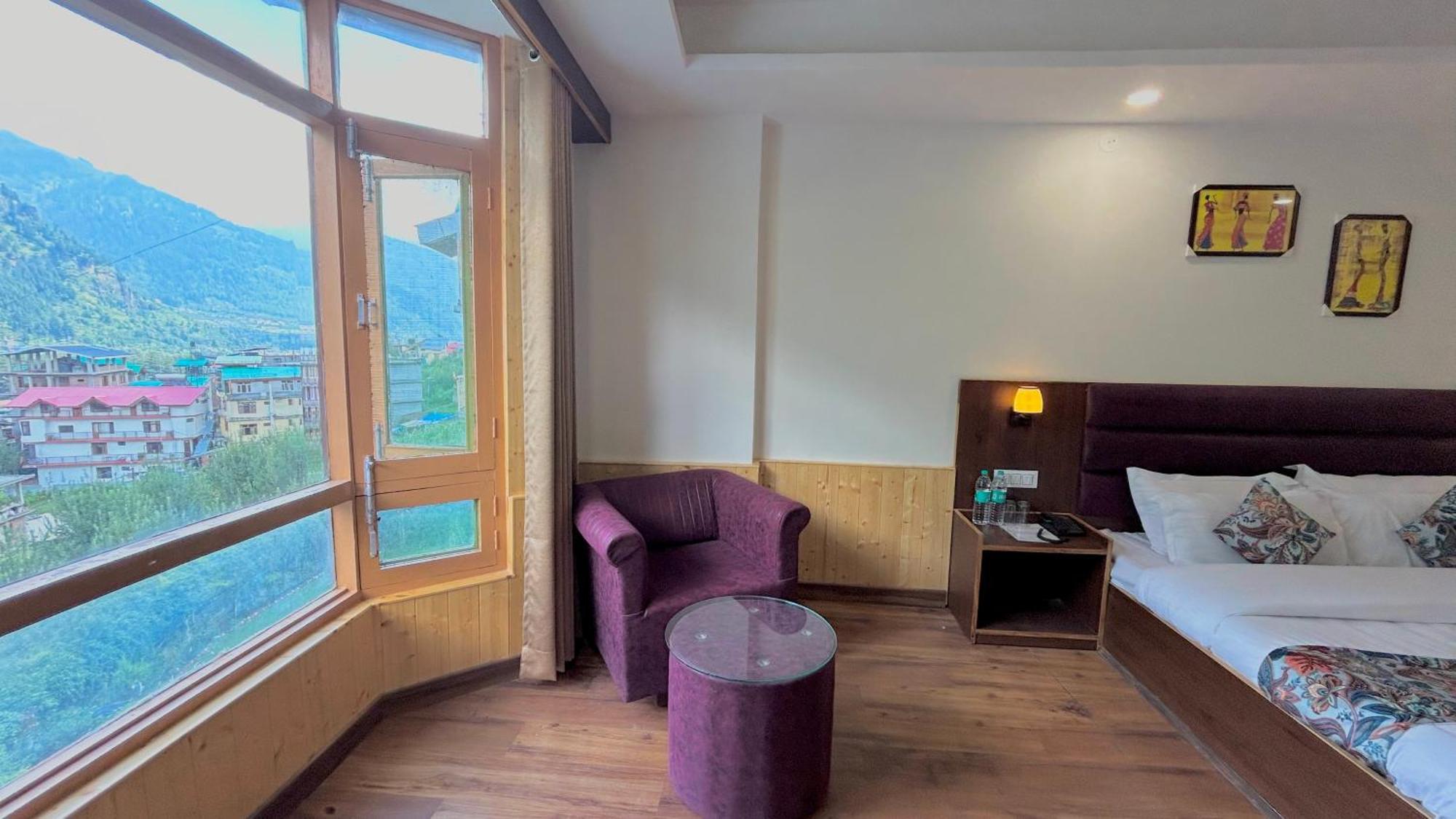 Snow Ocean Hotel Manali (Himachal Pradesh)