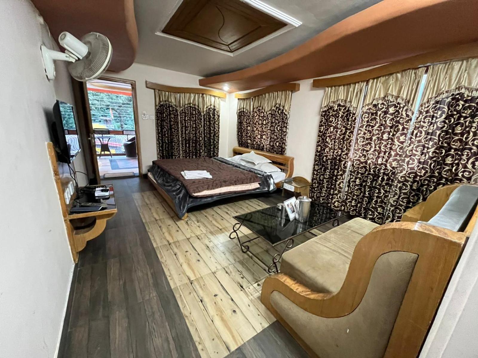 Hotel Snow Manali (Himachal Pradesh)