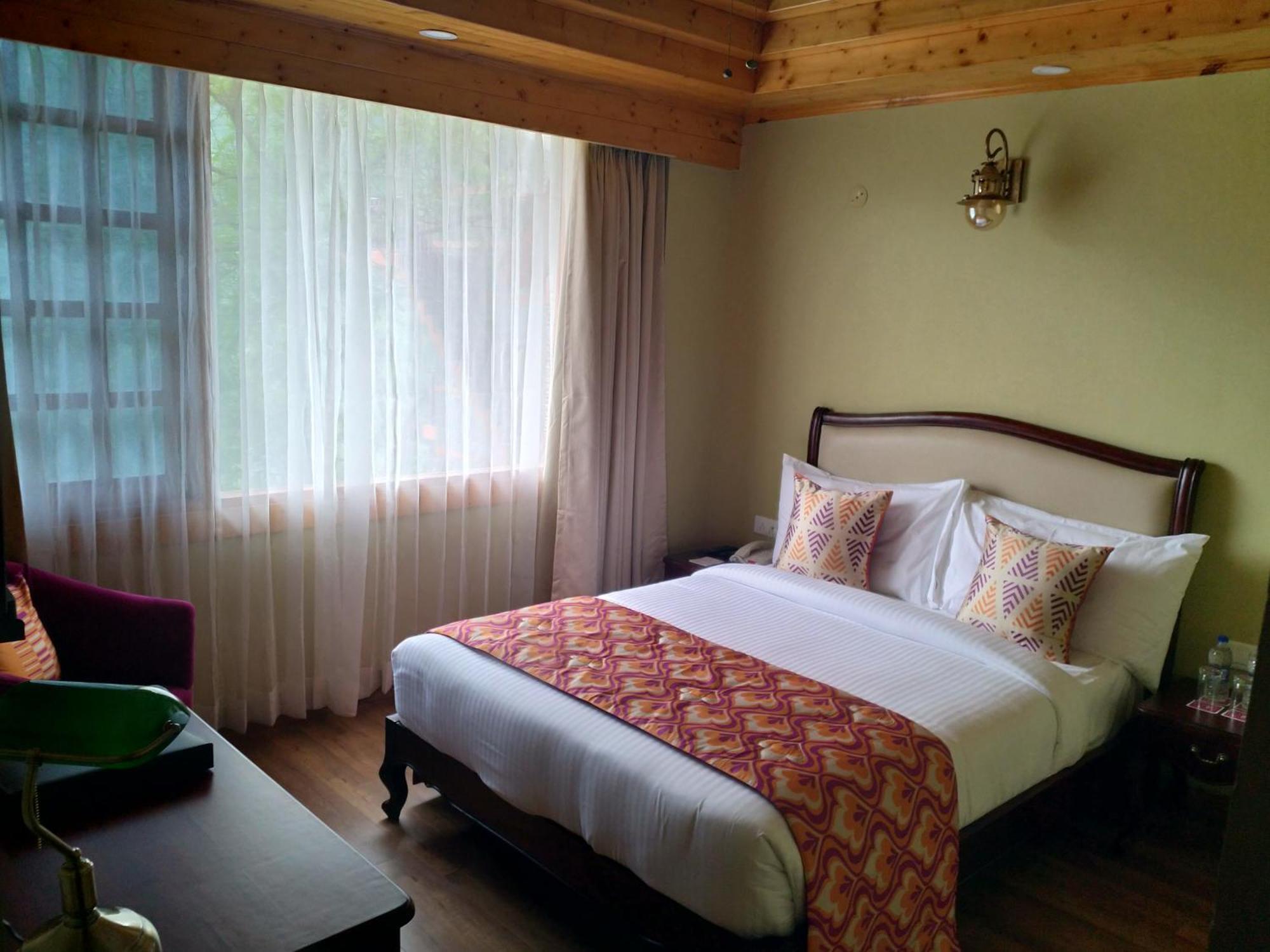 Regenta By Riverside Hotel 4*