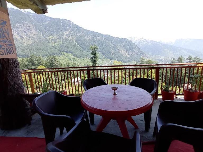 Snow Vista And Restaurant Hotel 2*