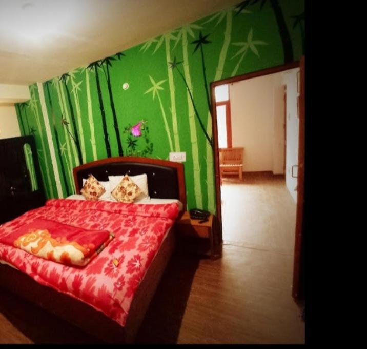 Hotel Snow Vista And Restaurant 2*