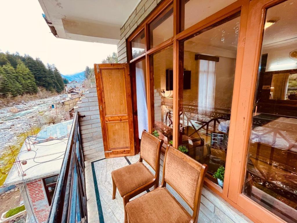 Nadi Kinare , Mall Road - A Riverside M 62305-50300 3* Manali (Himachal Pradesh)