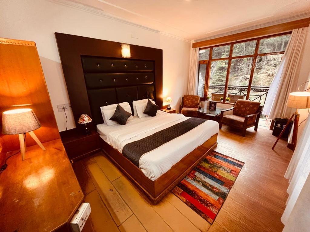 Hotel Nadi Kinare , Mall Road - A Riverside M 62305-50300