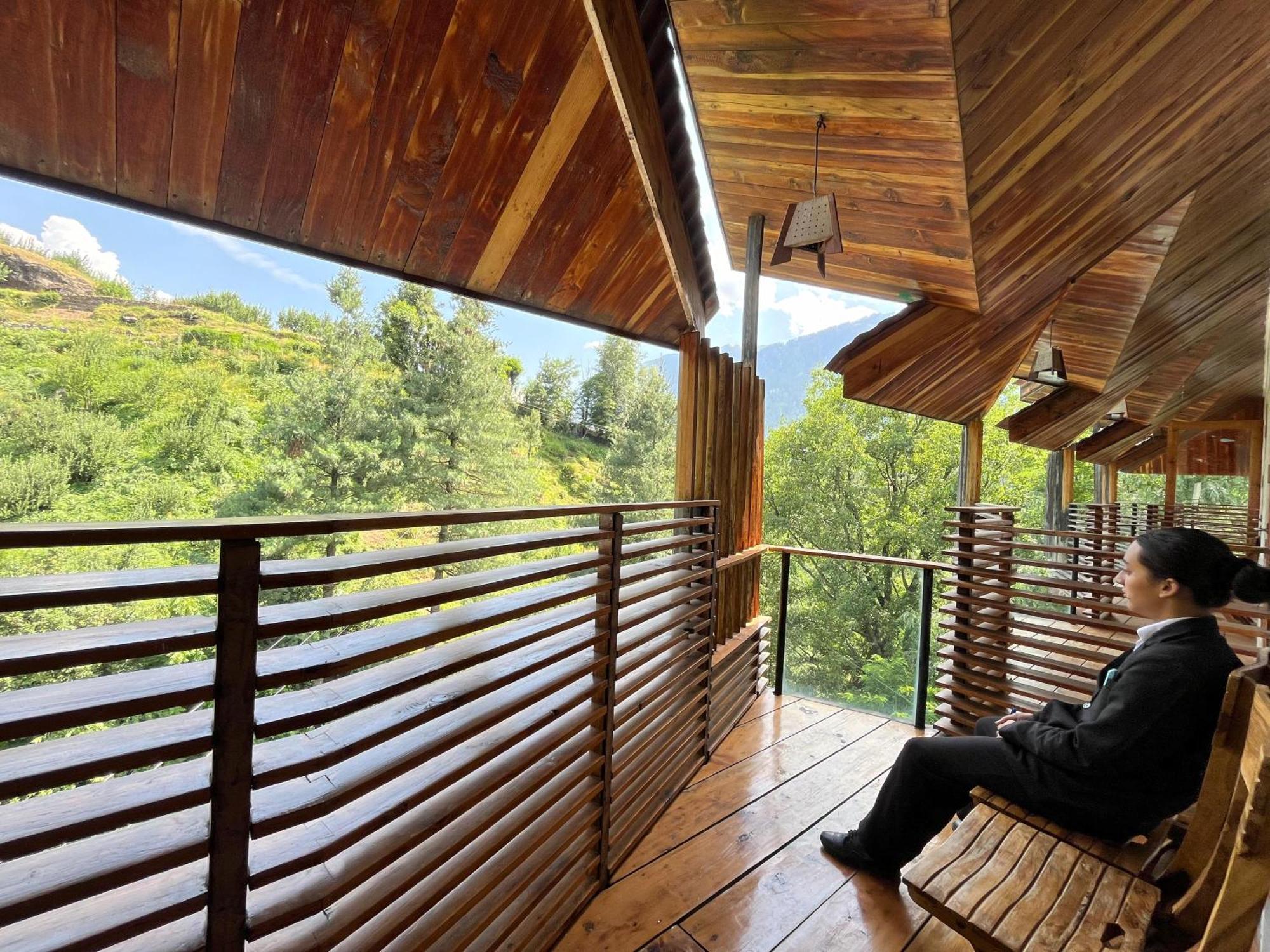 Manuallaya The & Manali (Himachal Pradesh)