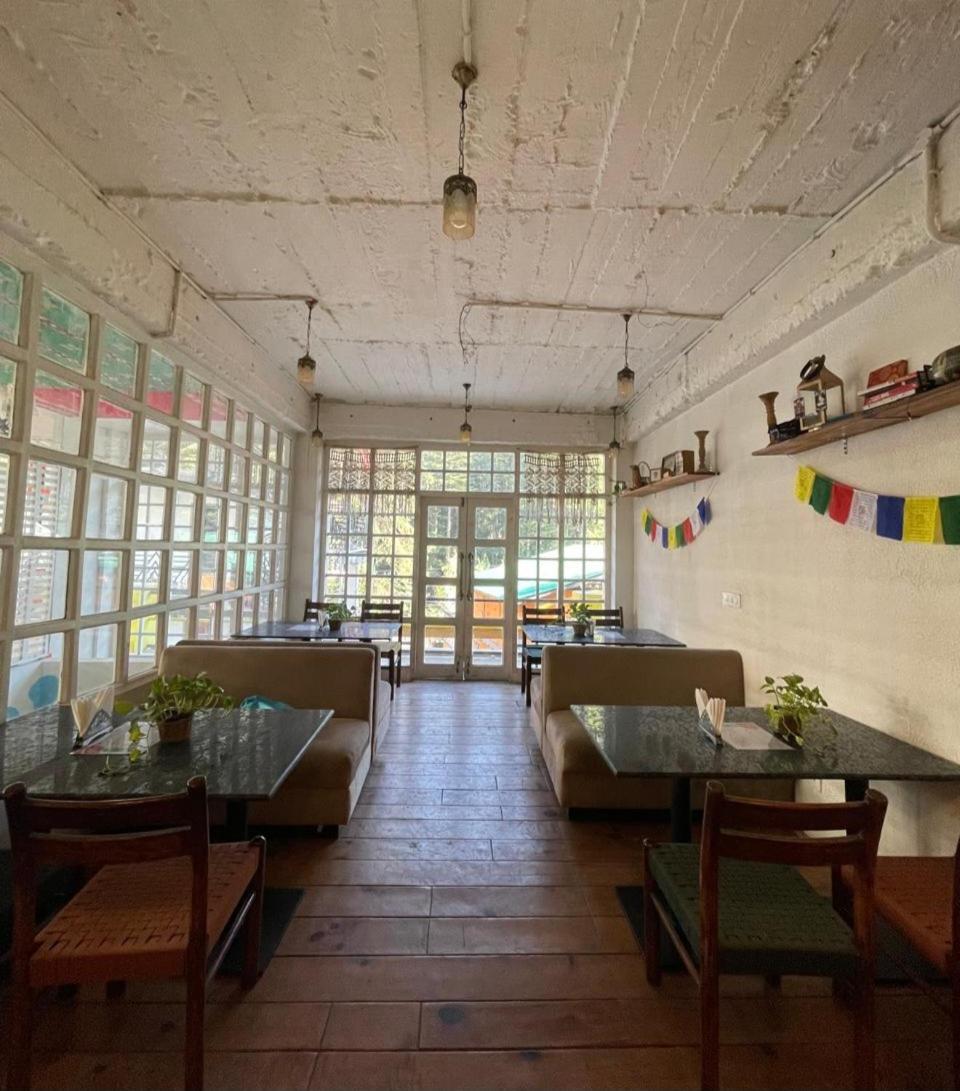The Village Manali- Cafe, Bar & Bistro * Manali (Himachal Pradesh)