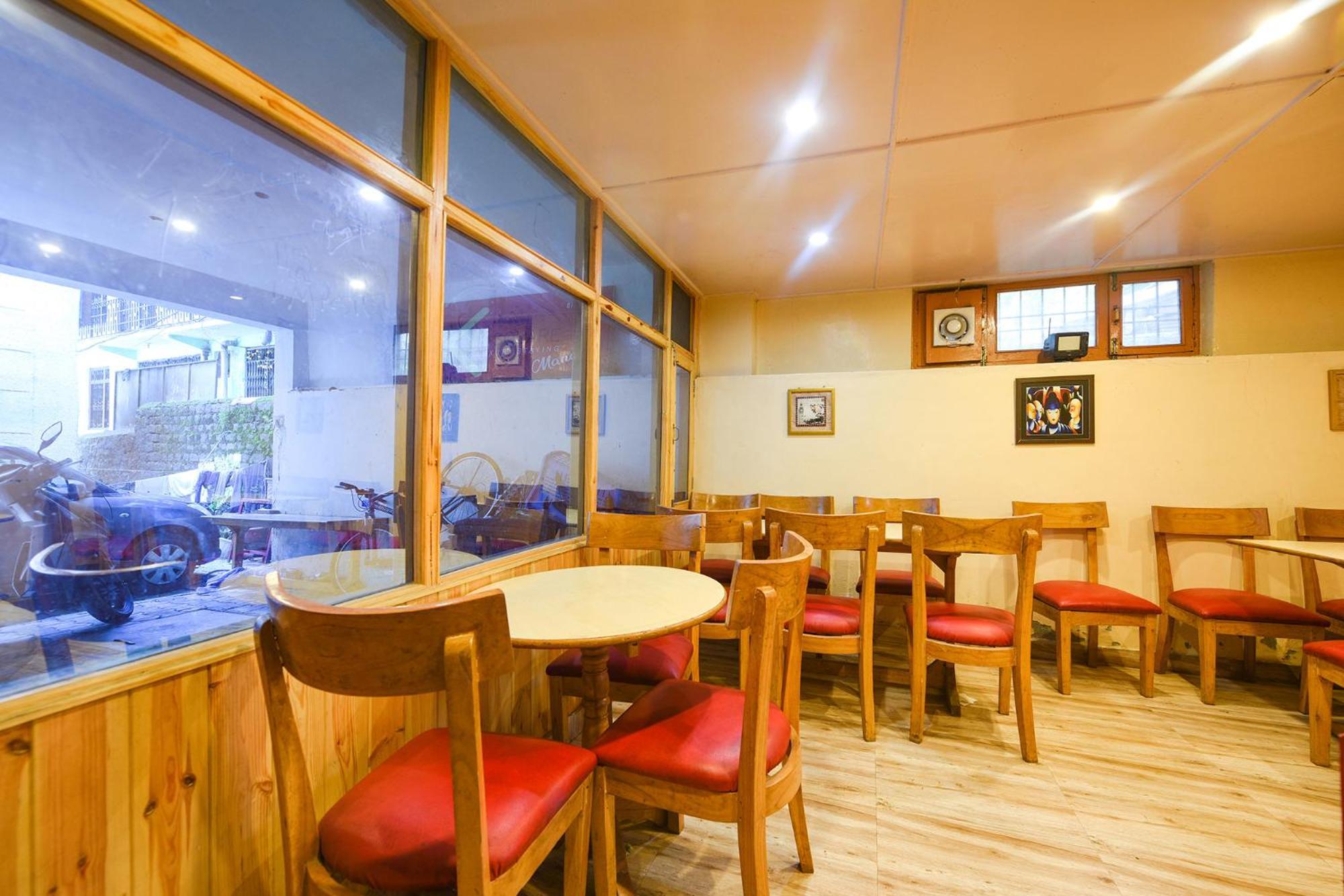 Fabhotel K Square Hotel