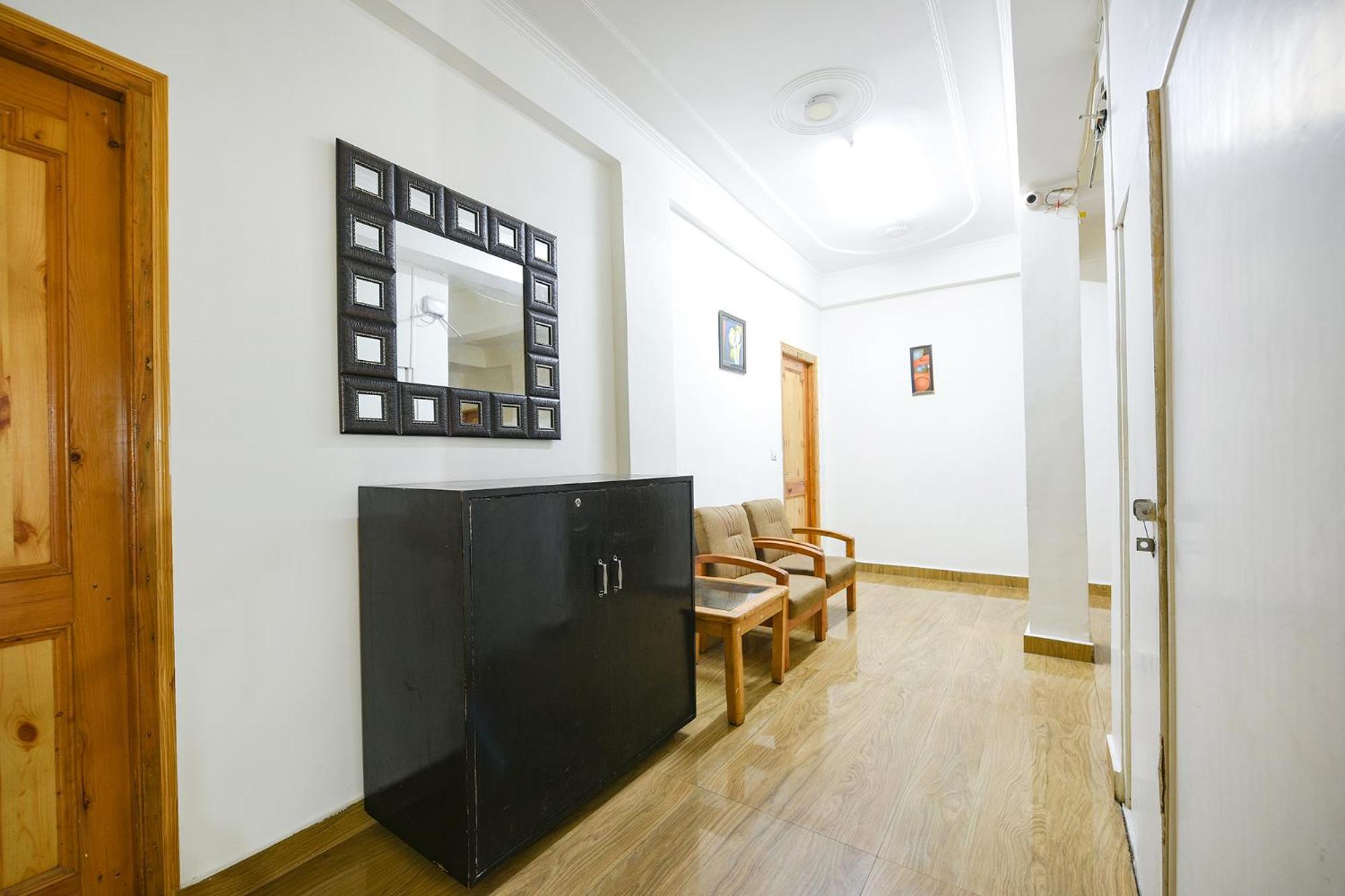 Fabhotel K Square Hotel