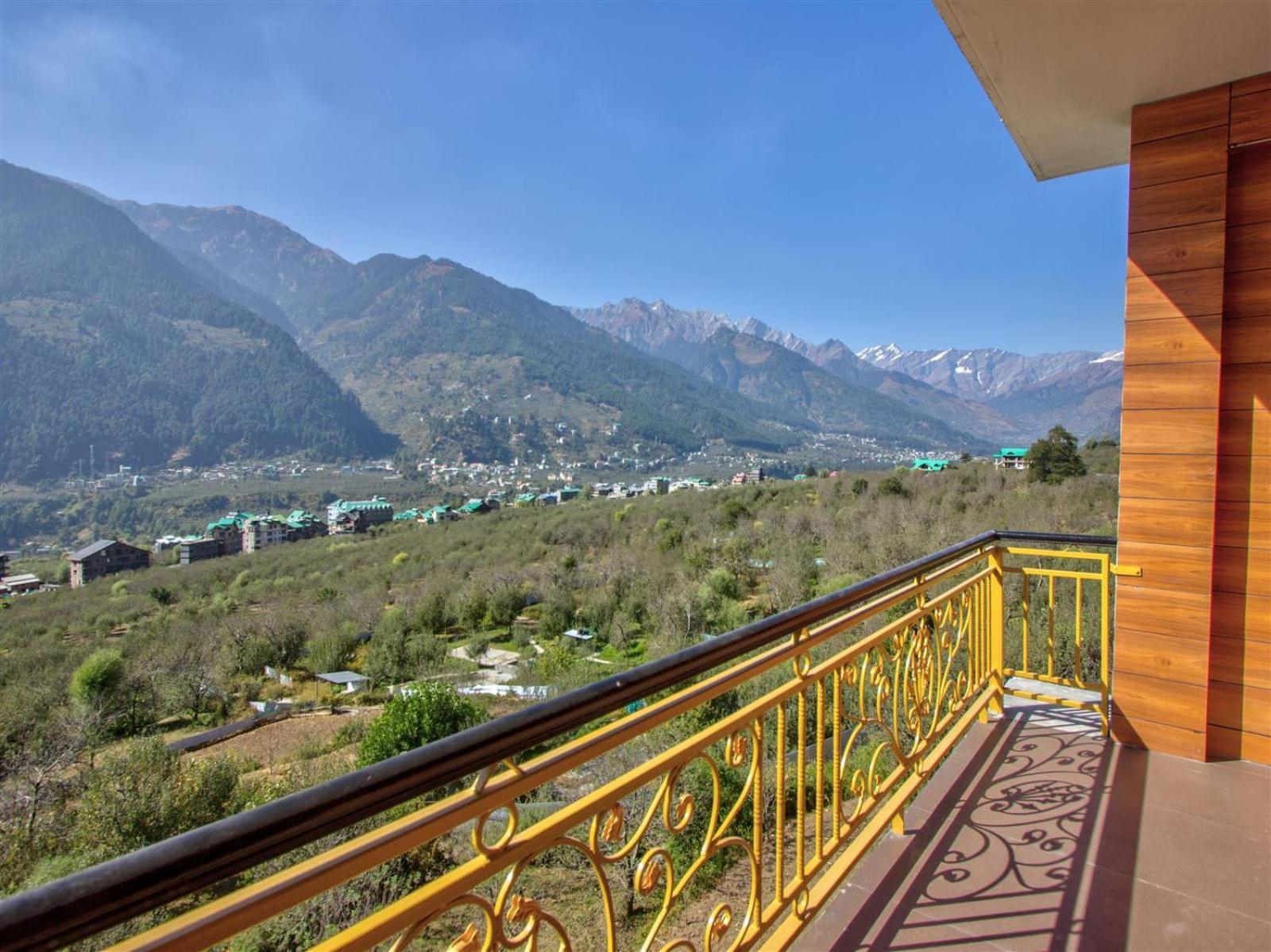 Golden Peak Hotel