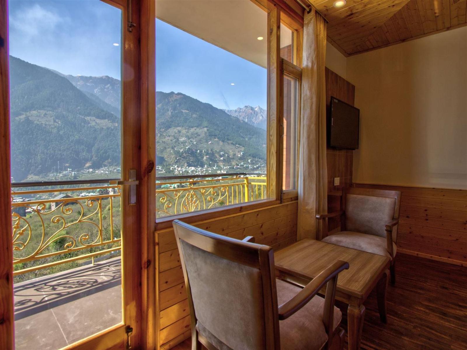Golden Peak Hotel 3*
