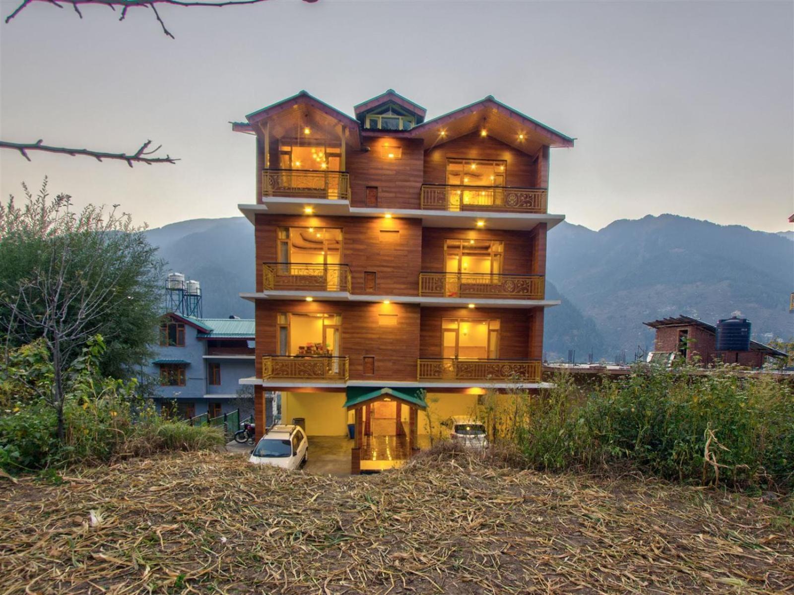 Golden Peak 3*
