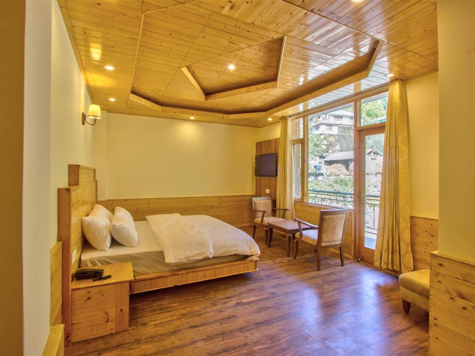 Hotel Golden Peak 3*