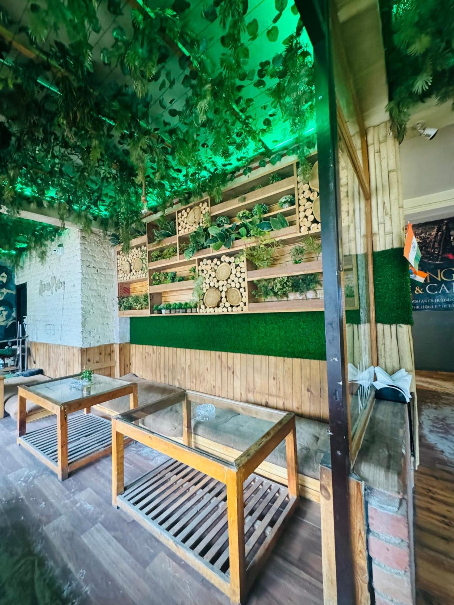 The Mad King's House & Cafe Guest house