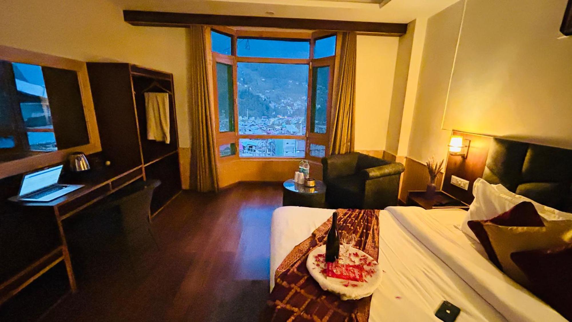Hotel Ocean Hill Manali (Himachal Pradesh)