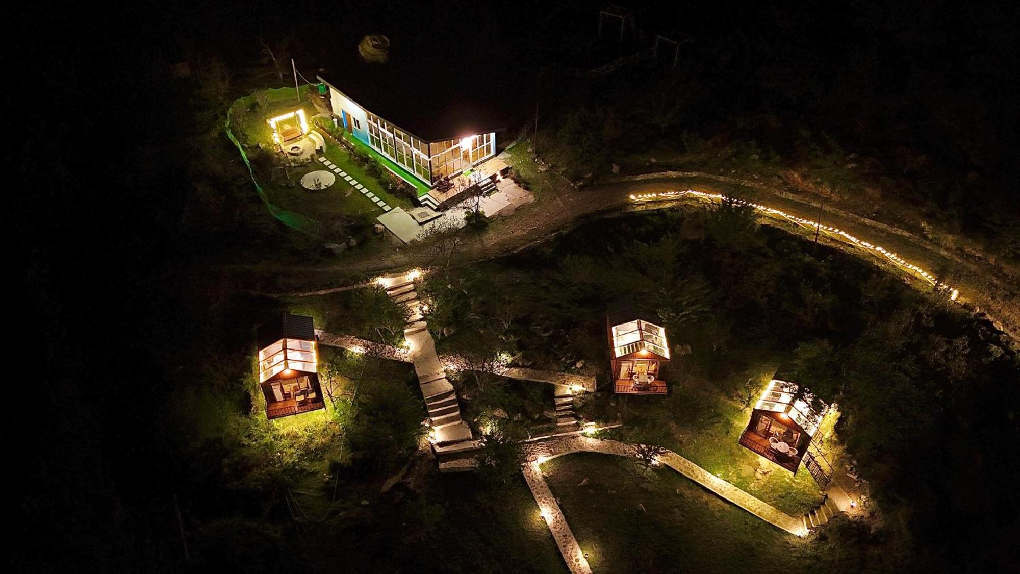 Resort Glass By Urban Monk- Unique Centrally Heated With Electric Blankets Manali (Himachal Pradesh)