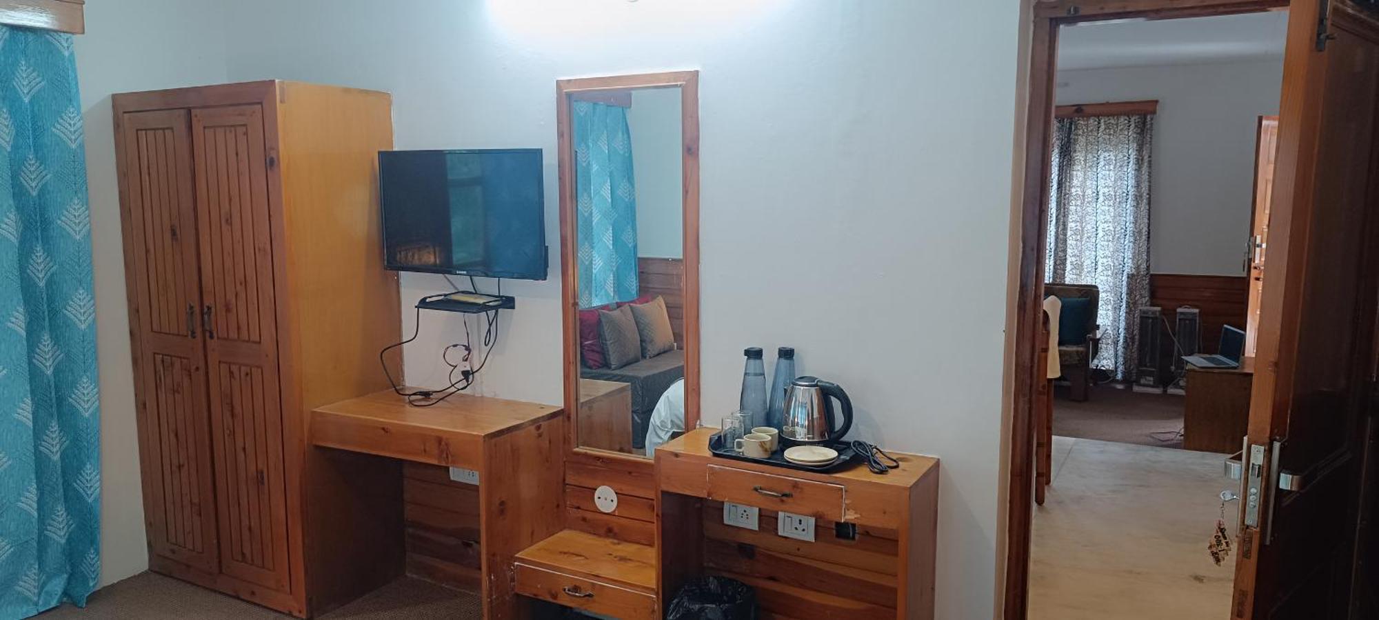 Bed & Breakfast Cornol Zorawar *